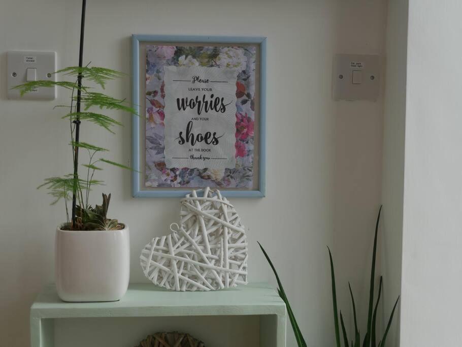 -self-catering-2 Bedrooms * Cheltenham